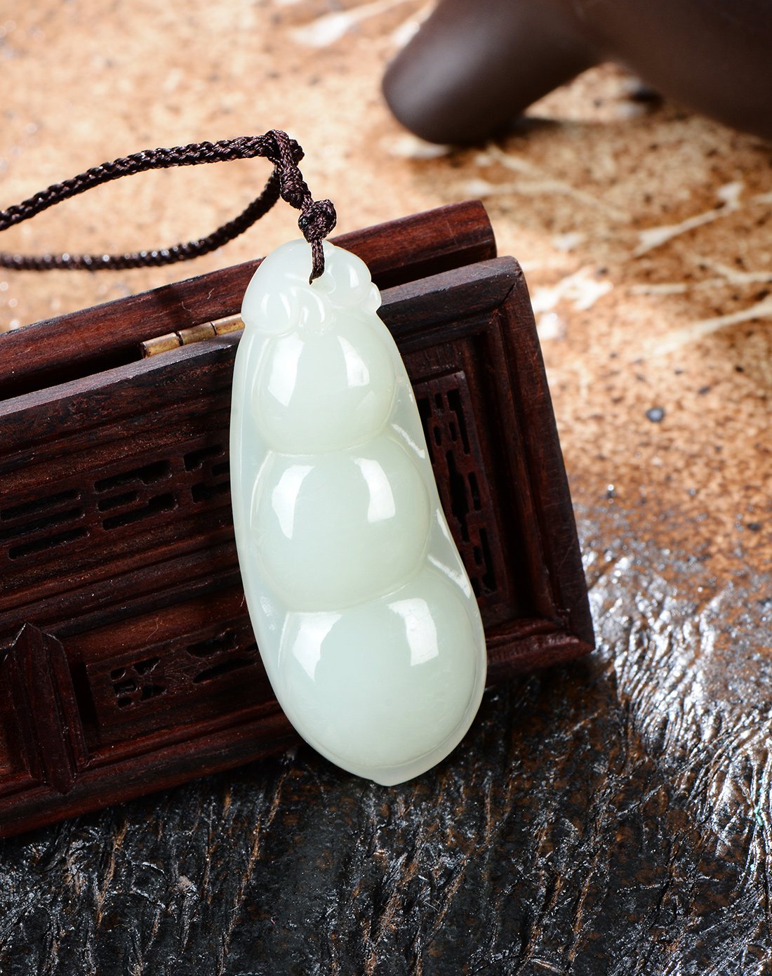 伊戴娇 和田白玉四季豆挂件