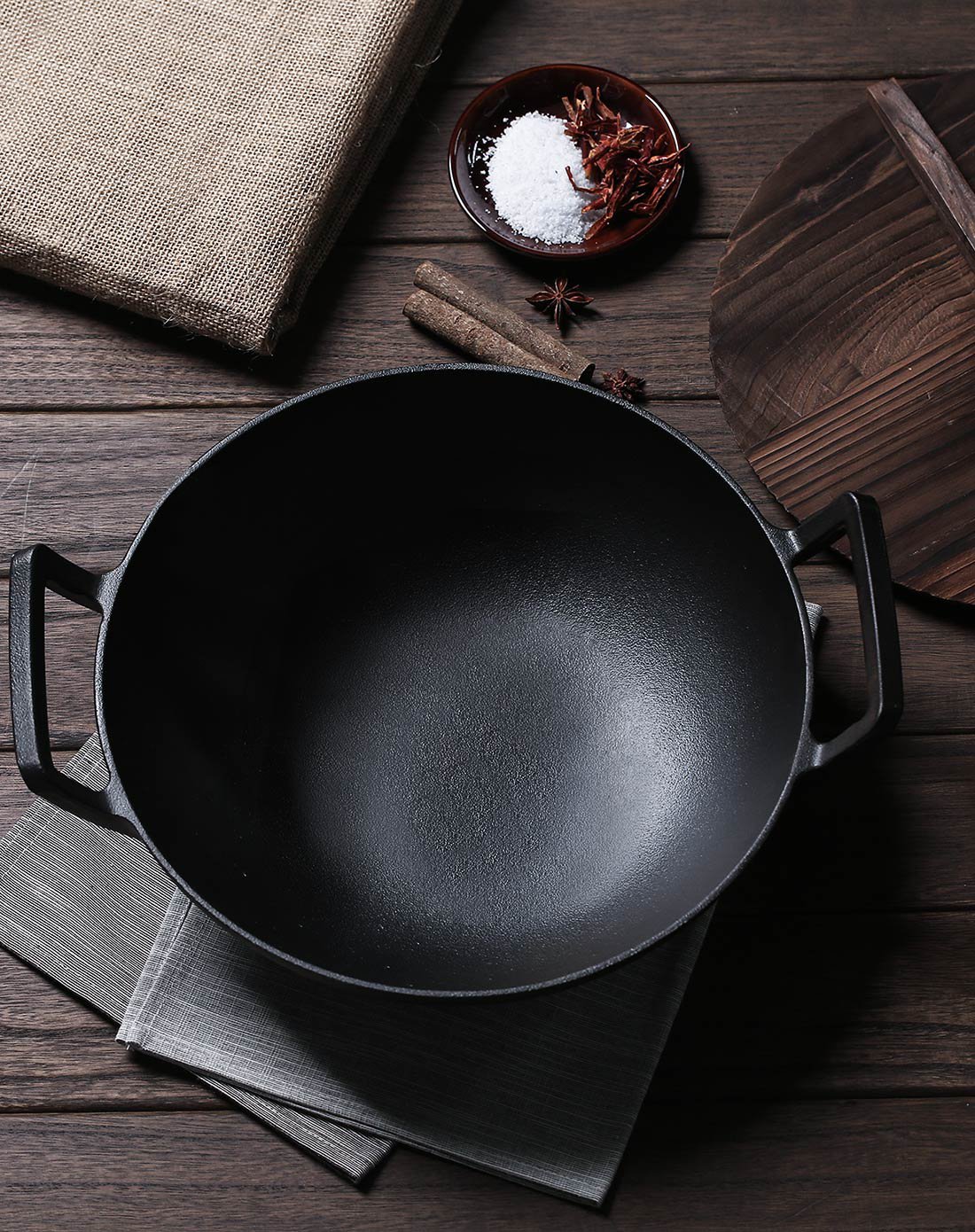 优质生铁铸造 双耳铸铁炒锅30cm