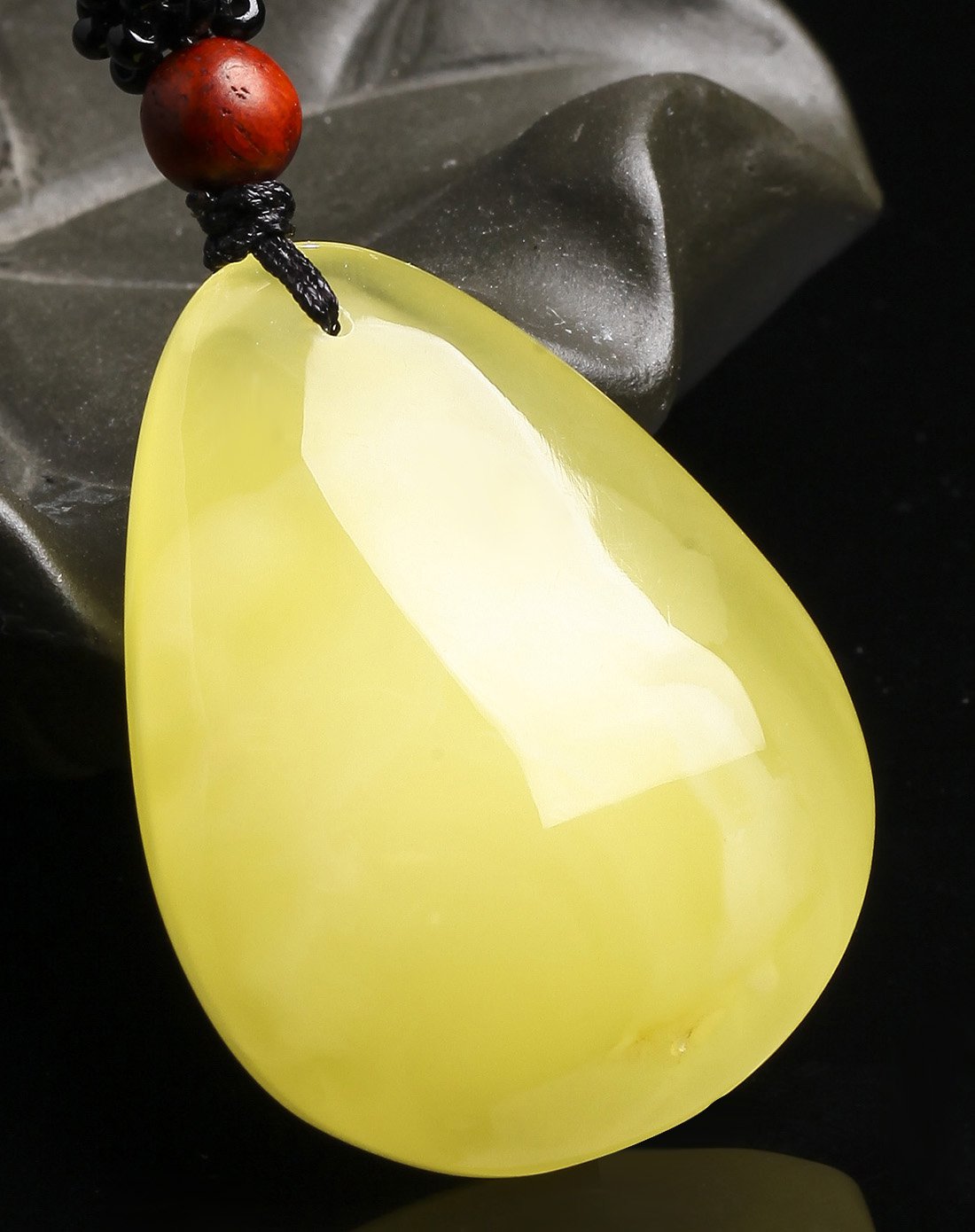 mary windsor 柠檬黄琥珀蜜蜡随形水滴吊坠净重7.2克附证书