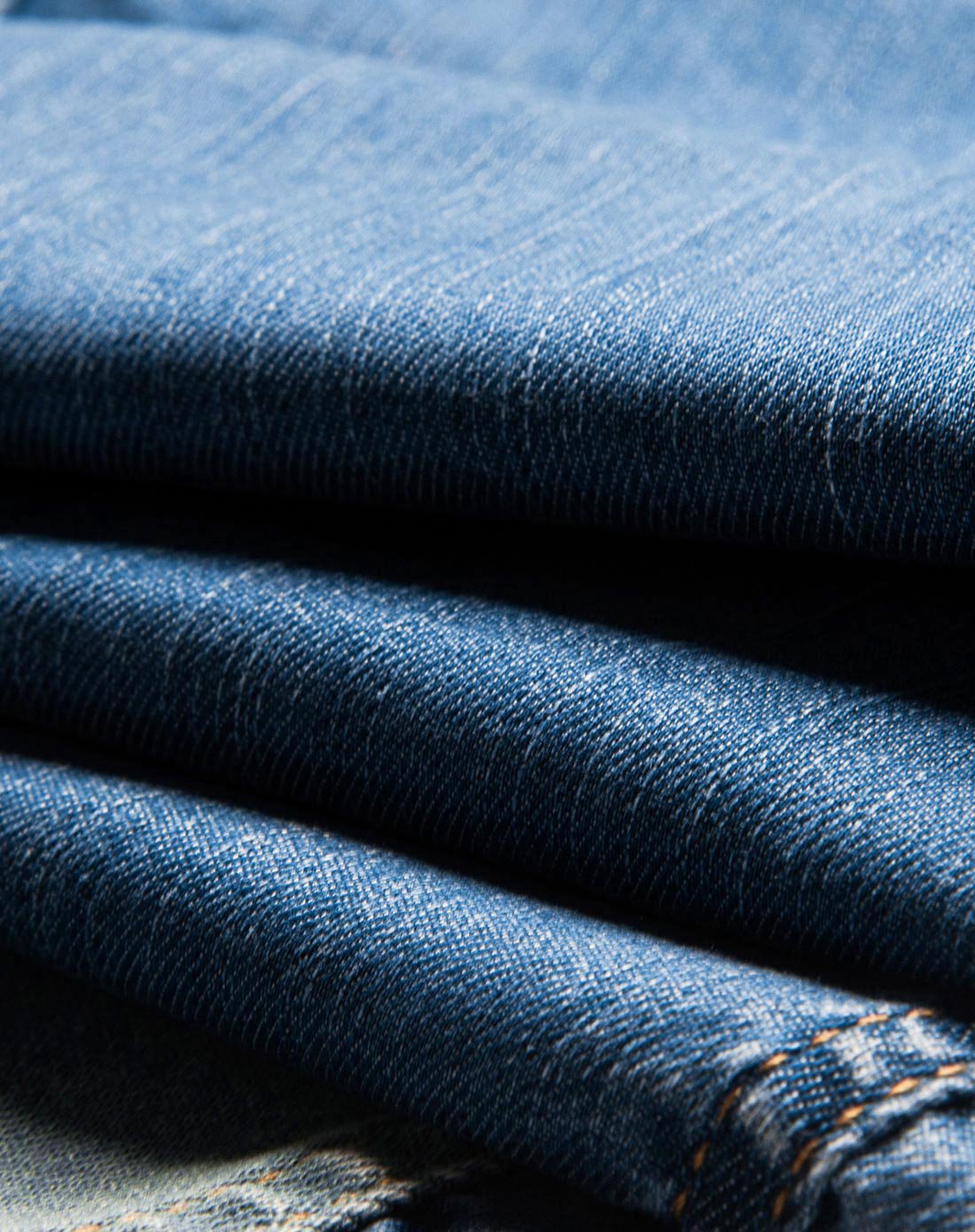 小脚修身低腰牛仔长裤浅靛蓝色