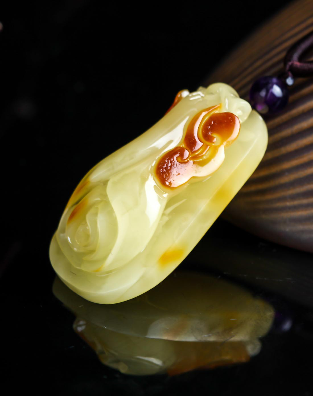 穗南 俏色巧雕满蜜 花开富贵 蜜蜡挂件(含绳)7.9g