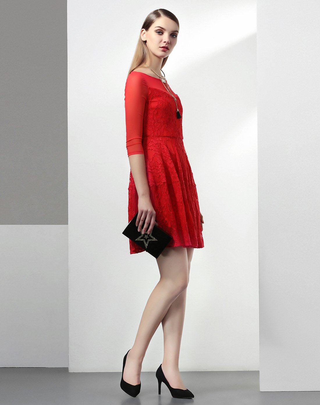 女装专场 优雅蕾丝拼接圆领五分袖连衣裙红色 商品编码:611aq5123nh