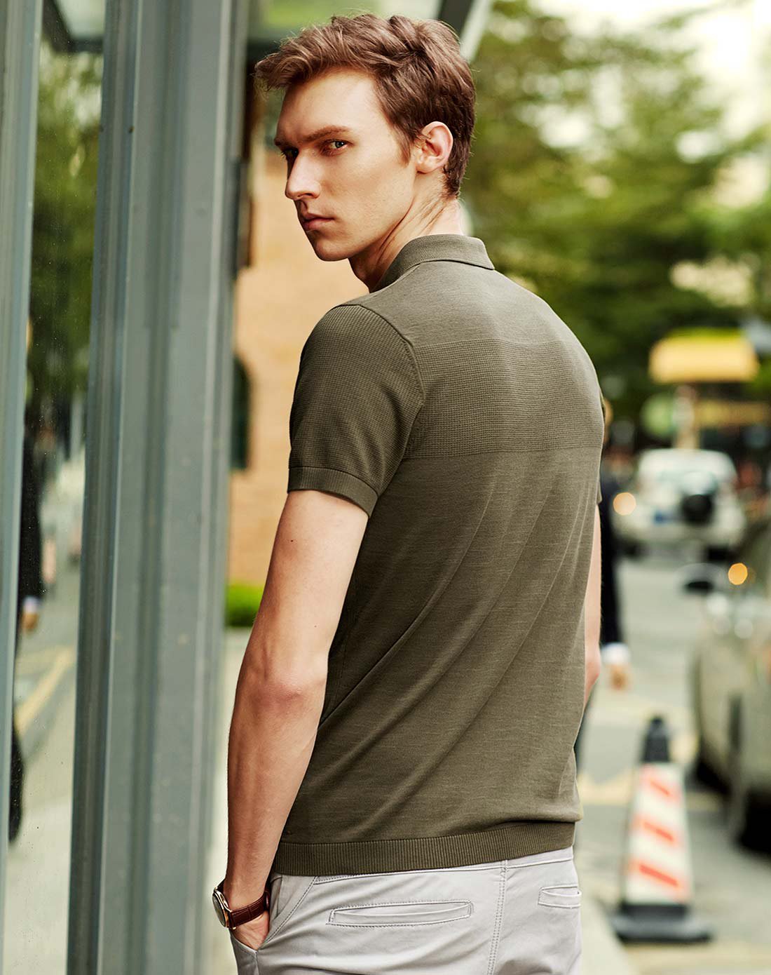 时尚男士提花针织翻领t军绿