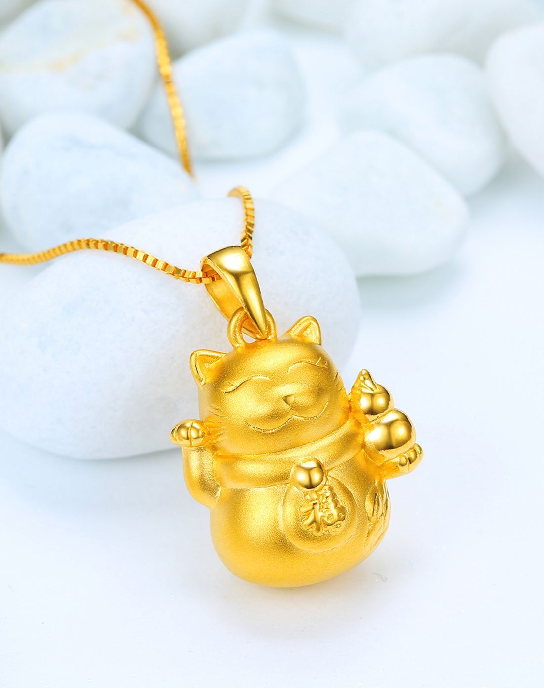 谢瑞麟 足黄金招财猫时尚吊坠