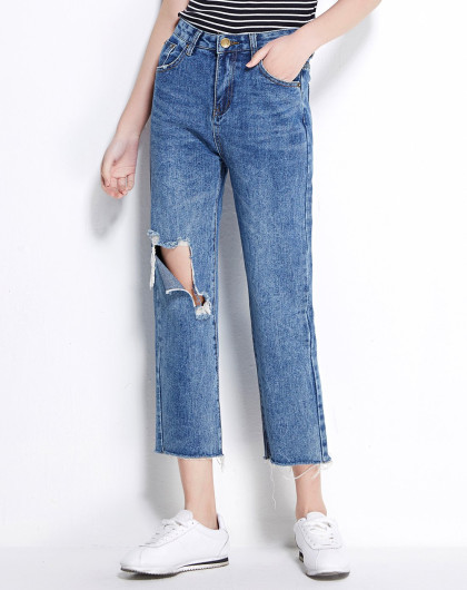 女款中腰破洞潮流牛仔八分裤浅蓝色