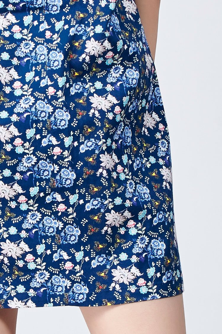 圆领小碎花数字英文印花短袖连衣裙