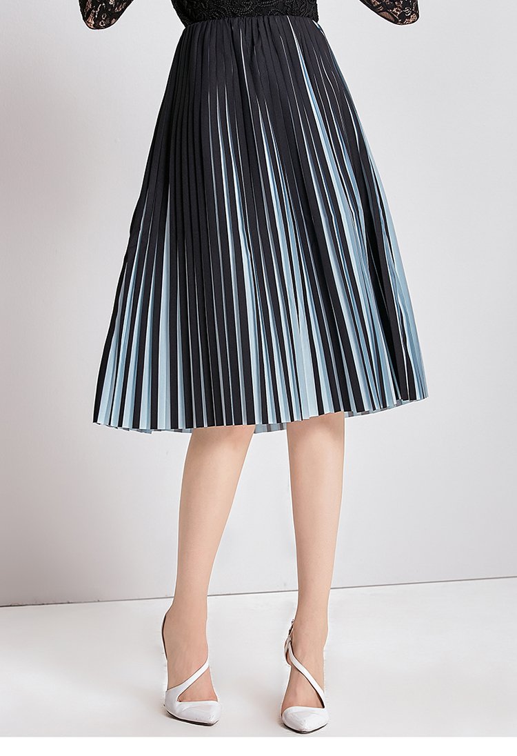 蓝黑色时尚百褶半裙