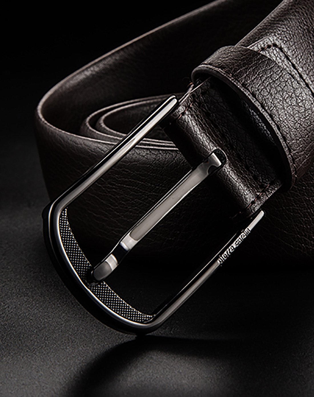 时尚睿智绅士真皮简约轻商务男士皮带针扣