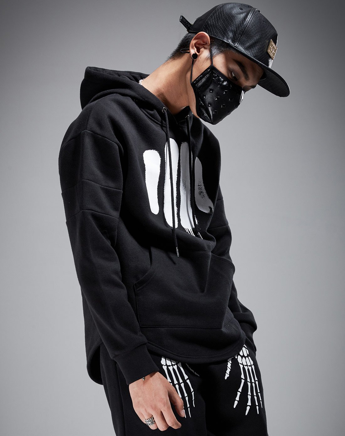 sakun潮牌运动服饰专场 原创潮牌 男款带帽卫衣 个性潮搭黑色skd