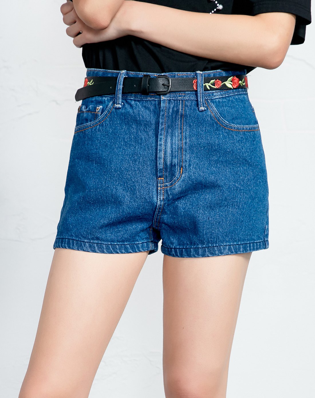 基本款百搭牛仔短裤深蓝色