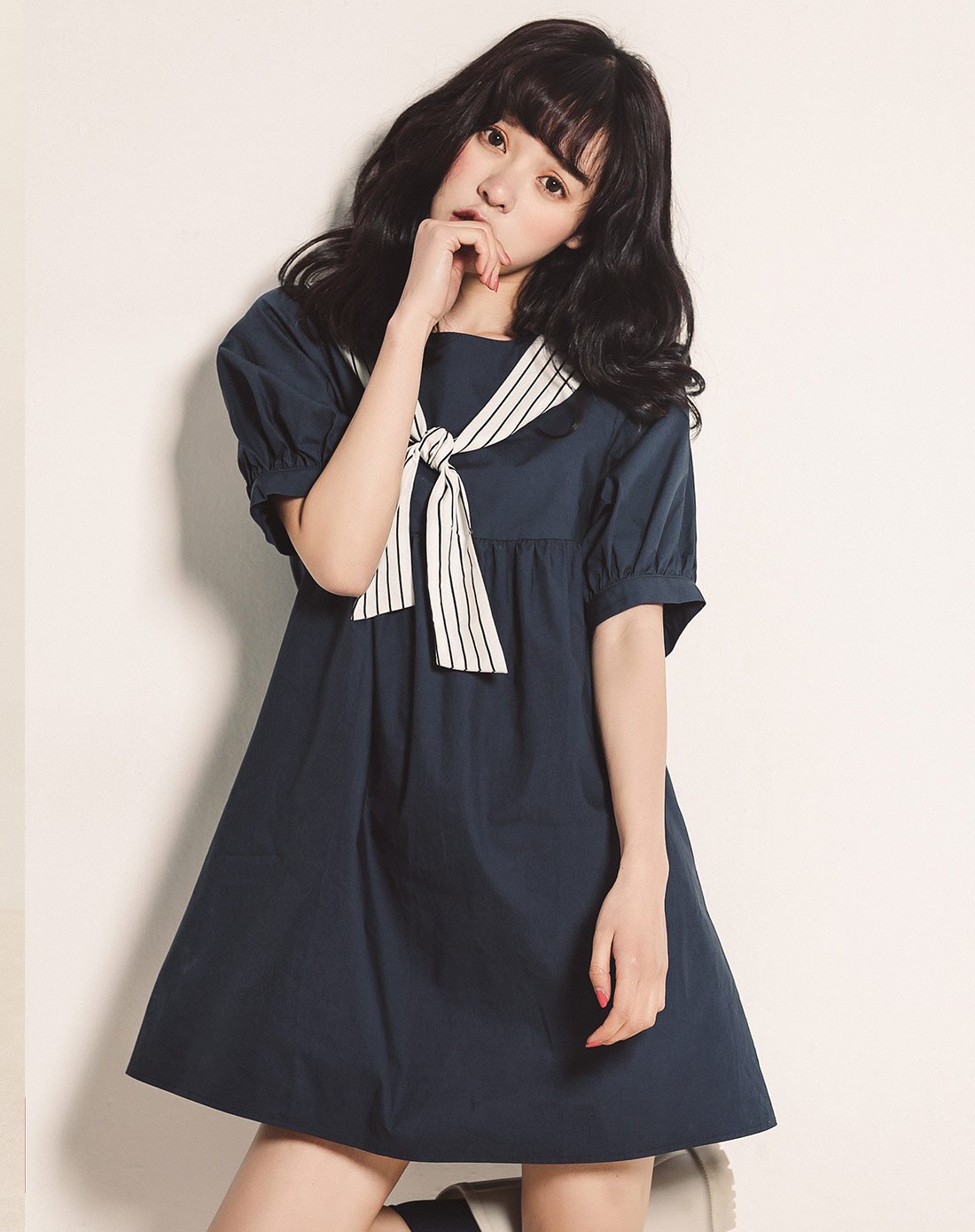 海军风系带连衣裙白色