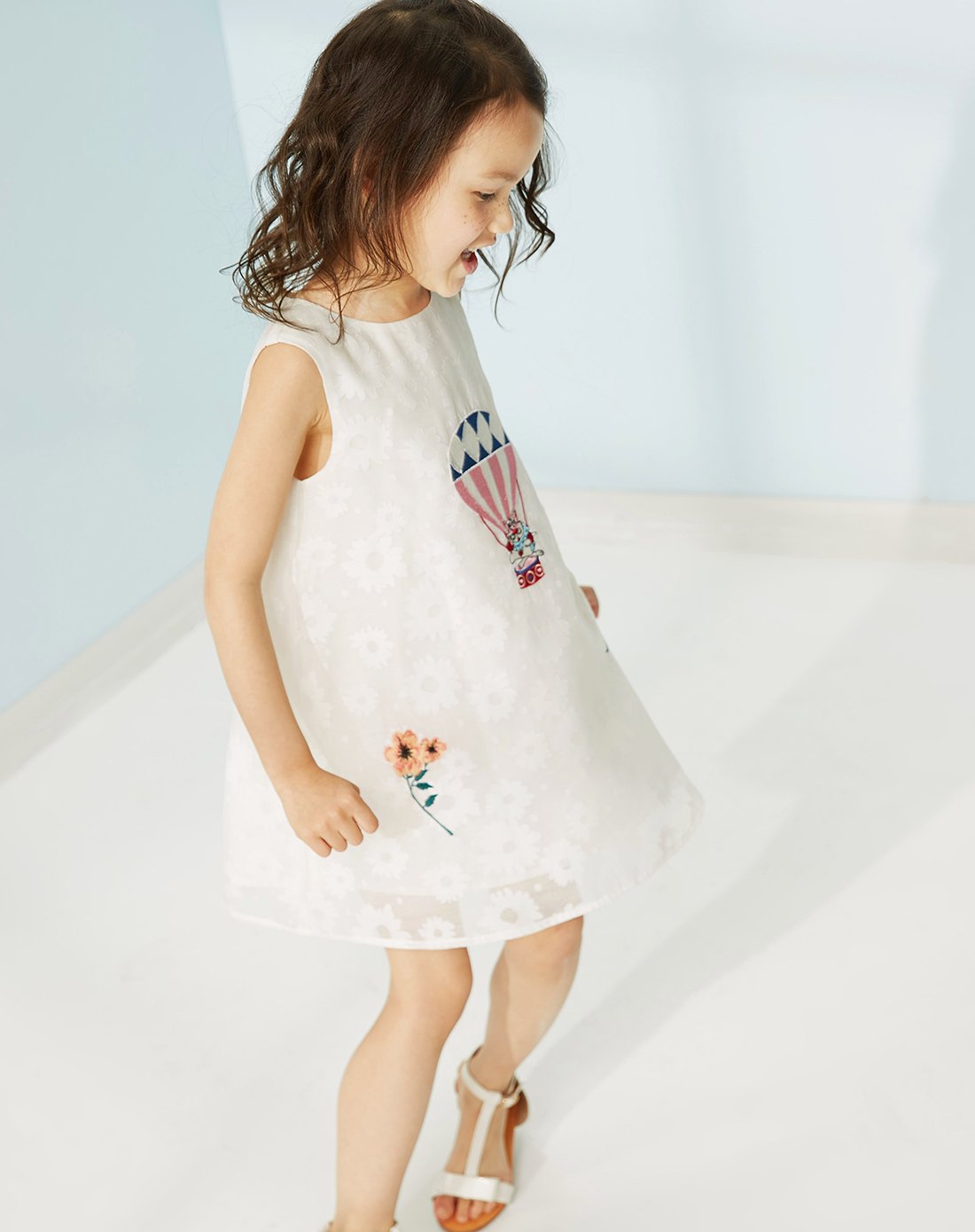 lavi女童童装特卖旗舰店女童绣花连衣裙本白817222118101_唯品会