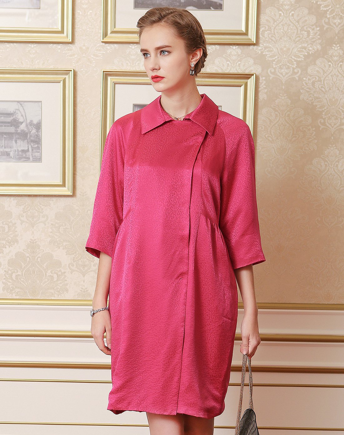 voa维欧艾丝绸外套蚕桑丝翻领七分袖扣暗襟收腰中长款粉色真丝风衣