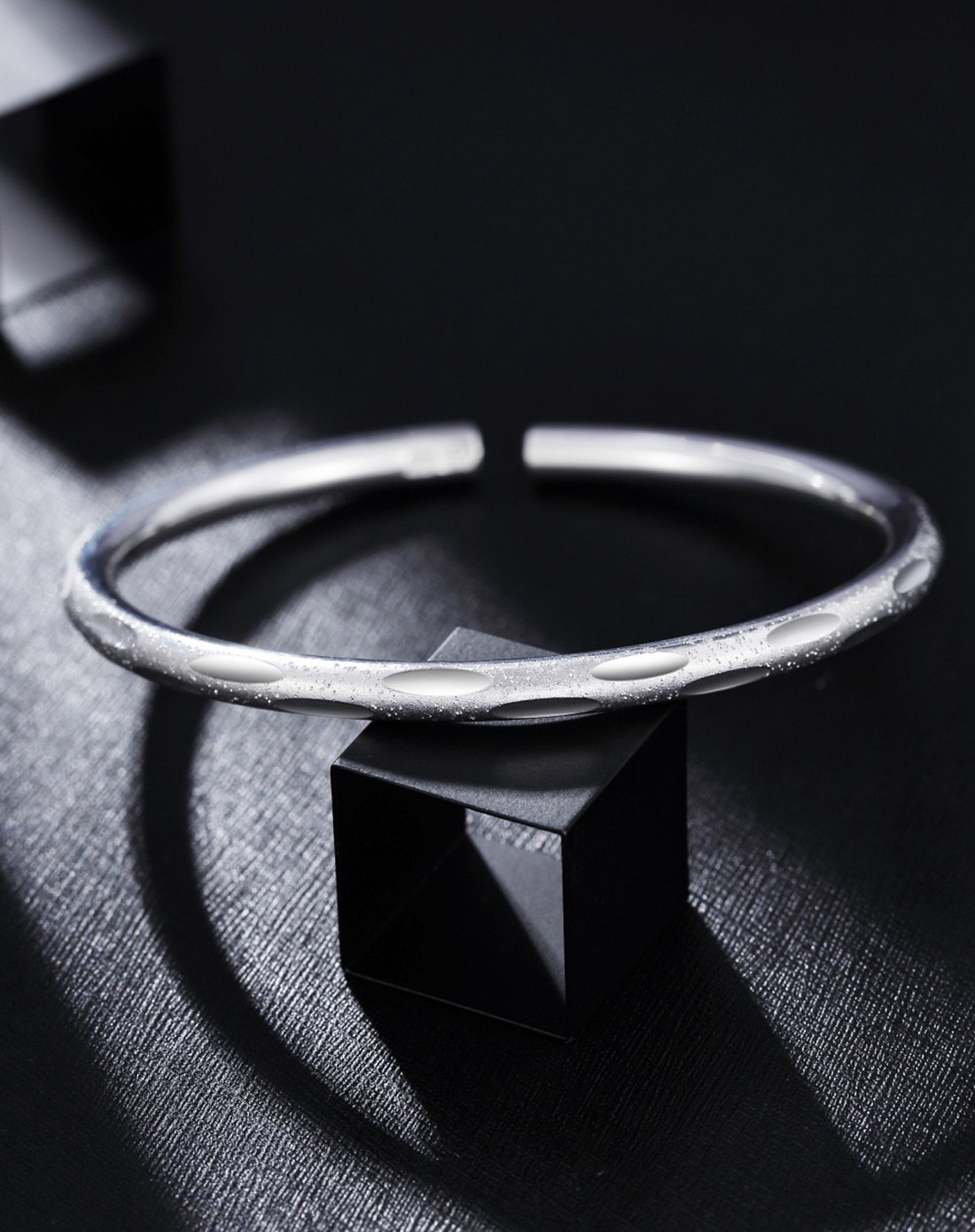 winy 999足银钉砂工艺手镯简约之星26g