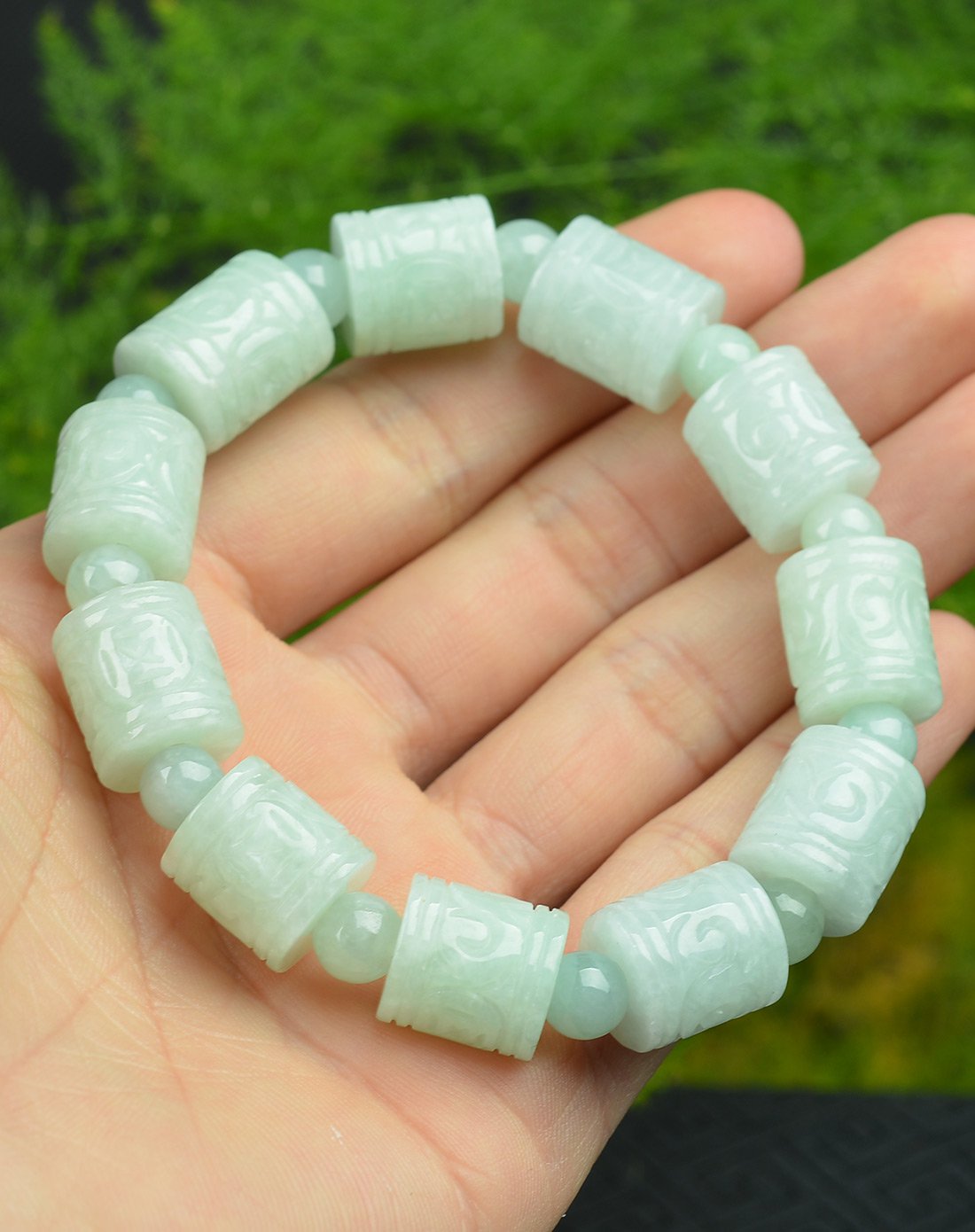 亿珍阁 a货浅绿糯种路路通串珠翡翠手链附证书