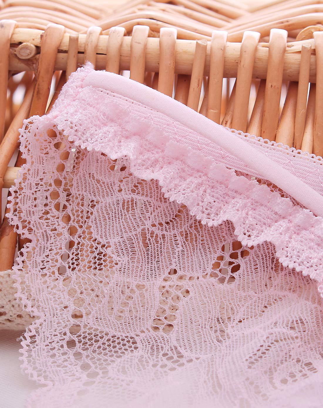 蕾丝性感镂空低腰女士内裤粉色