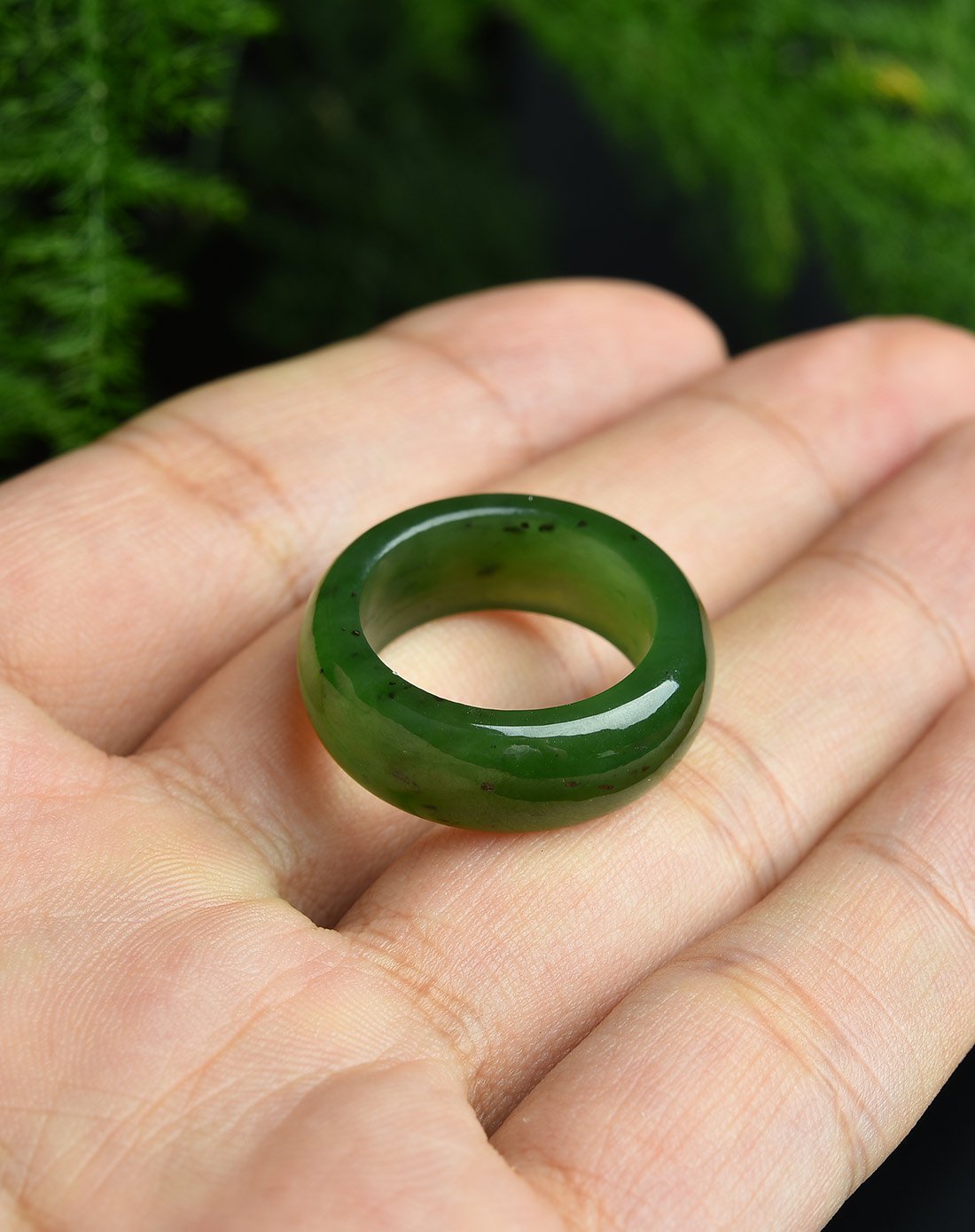 亿珍阁 天然菠菜绿和田碧玉指环戒指附证书