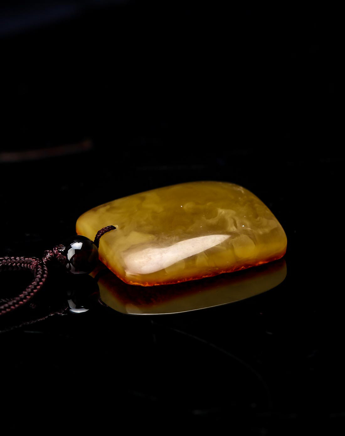 穗南 俏色留皮金绞蜜 蜜蜡方牌吊坠(配绳)6.2g