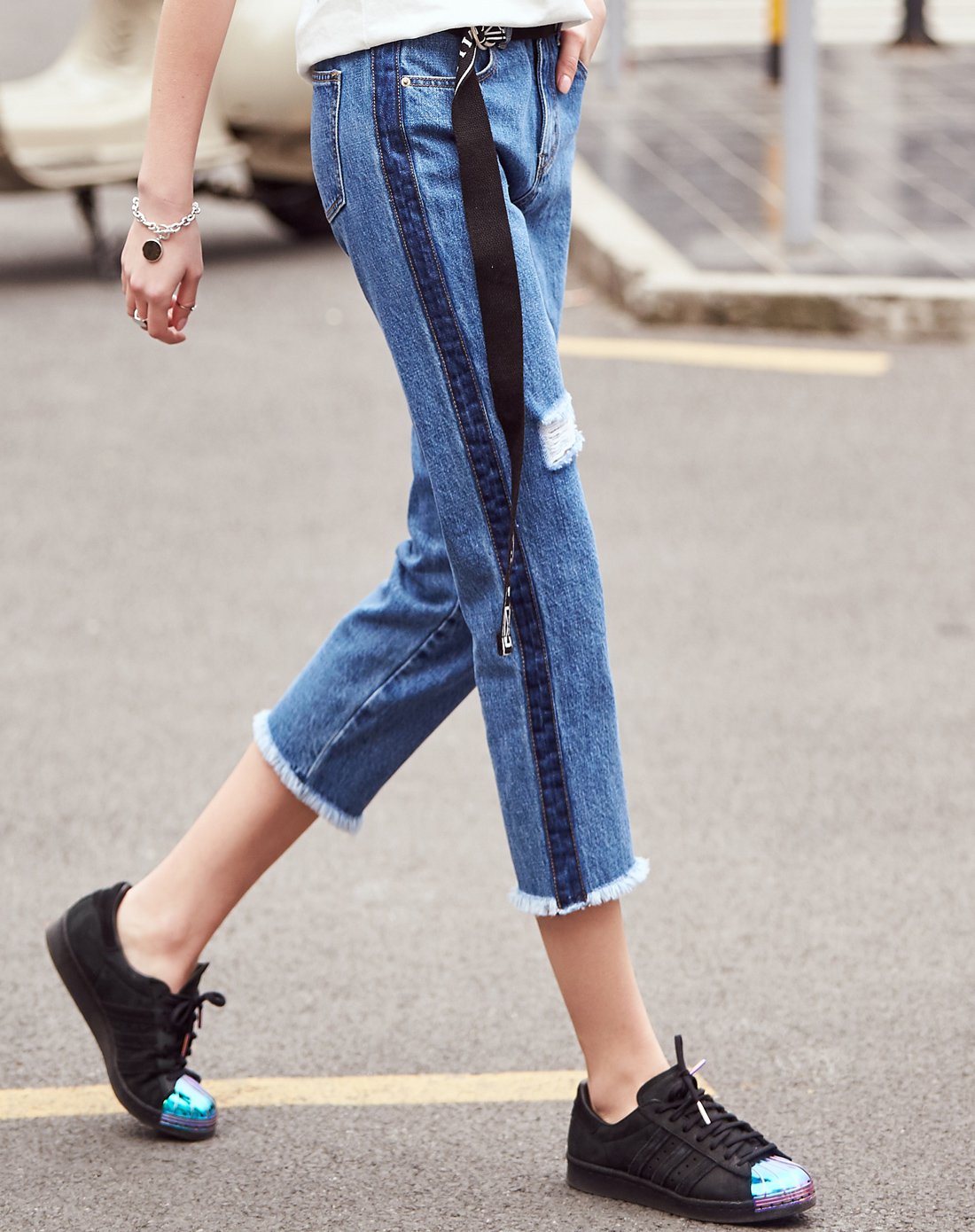 2017夏款中腰宽松显瘦磨破裤脚毛边侧边条直筒牛仔裤九分裤女