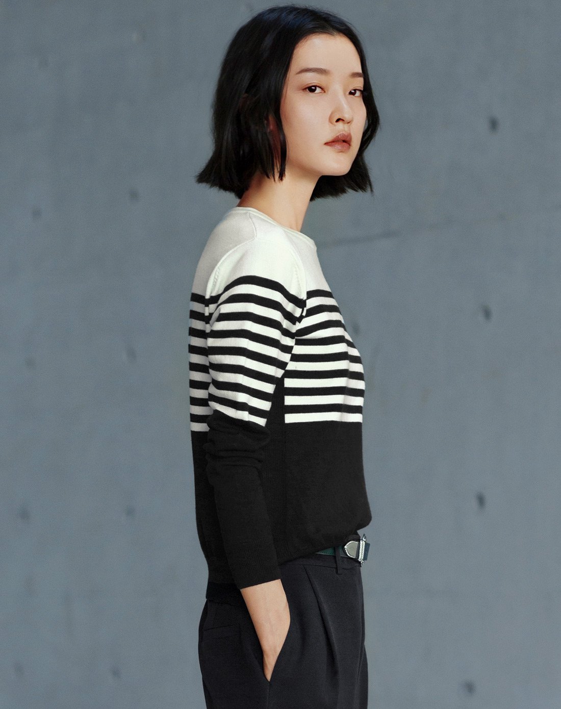 【杜鹃同款 女款针织衫 时尚气质简约圆领撞色条纹