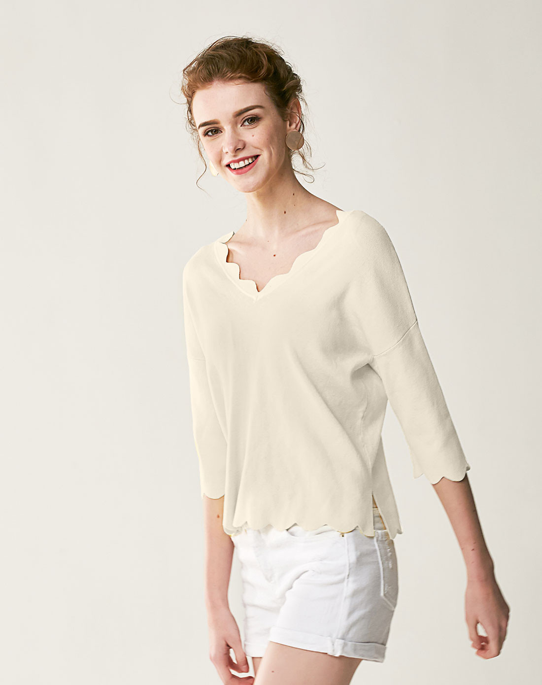 v领叠膊波浪边短袖米白