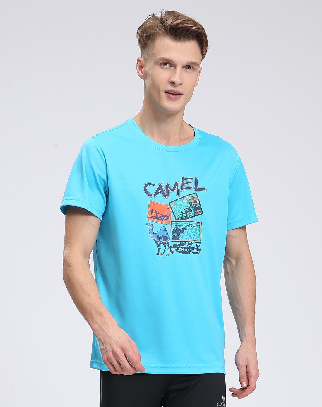 骆驼camel户外时尚男女系列专场透气短袖 男款速干圆领t恤天空蓝a6s