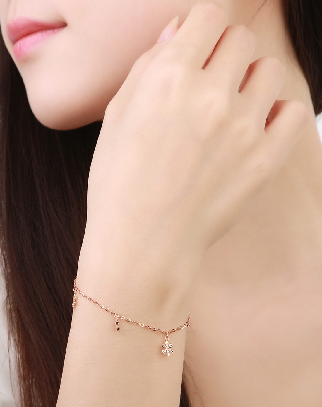 谢瑞麟18k金雪花彩金花朵休闲手链