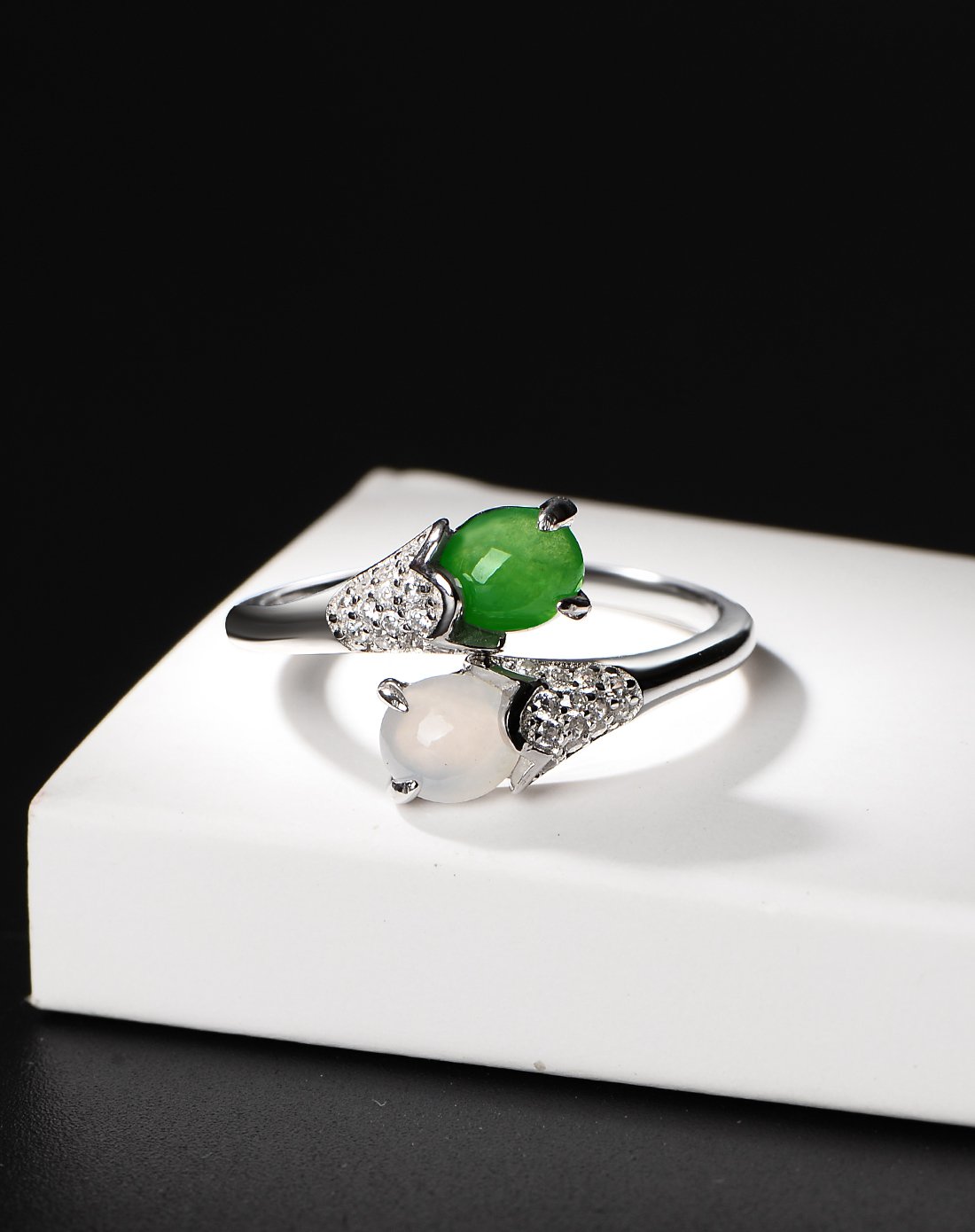 伊戴娇 天然翡翠a货冰种开口戒指