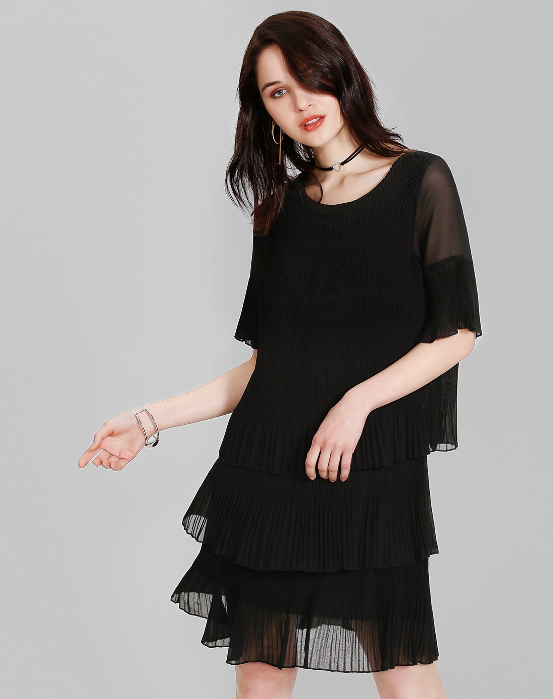 慕诗涵 多层次百褶蛋糕连衣裙黑色