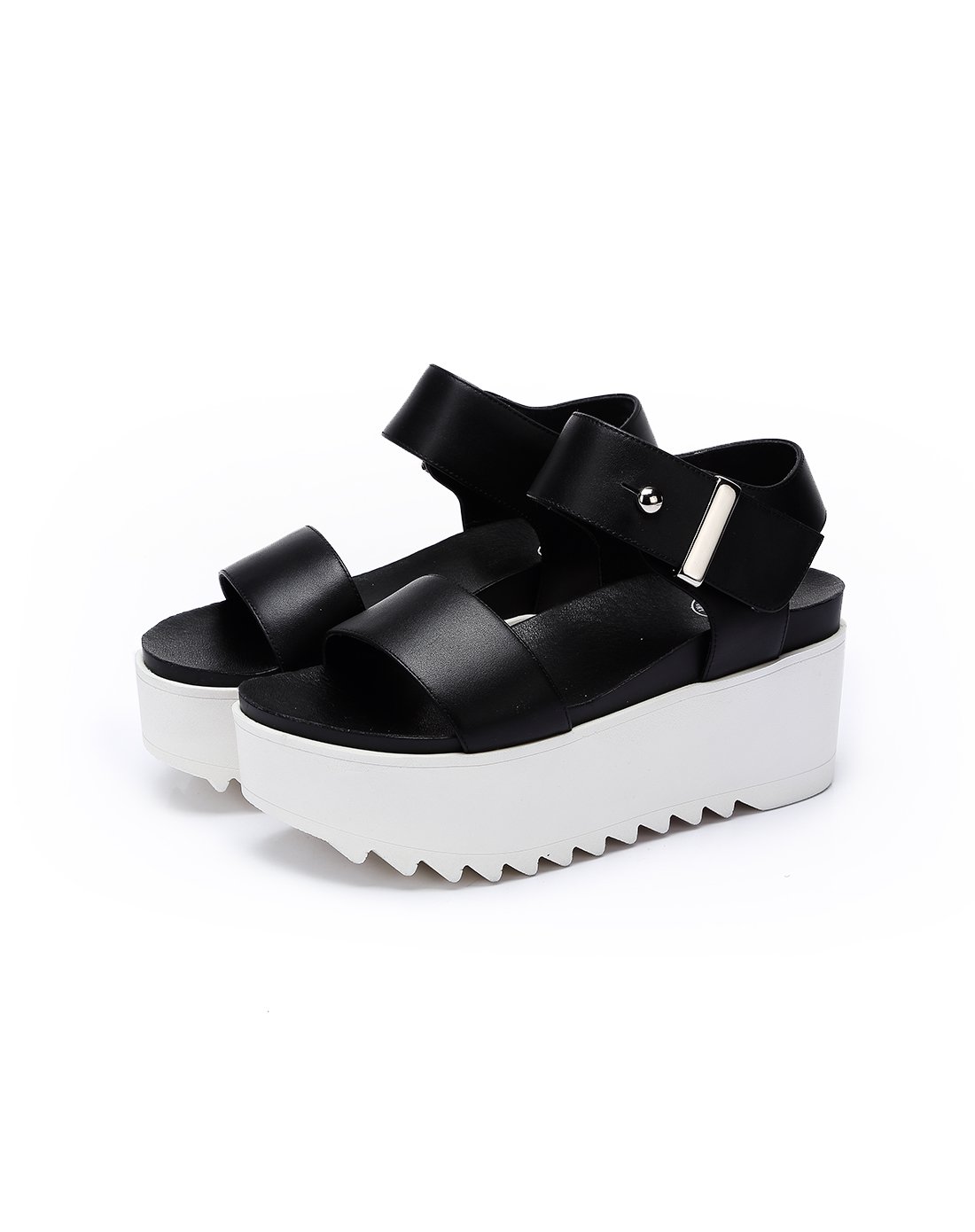 休闲厚底一字型松糕凉鞋白色