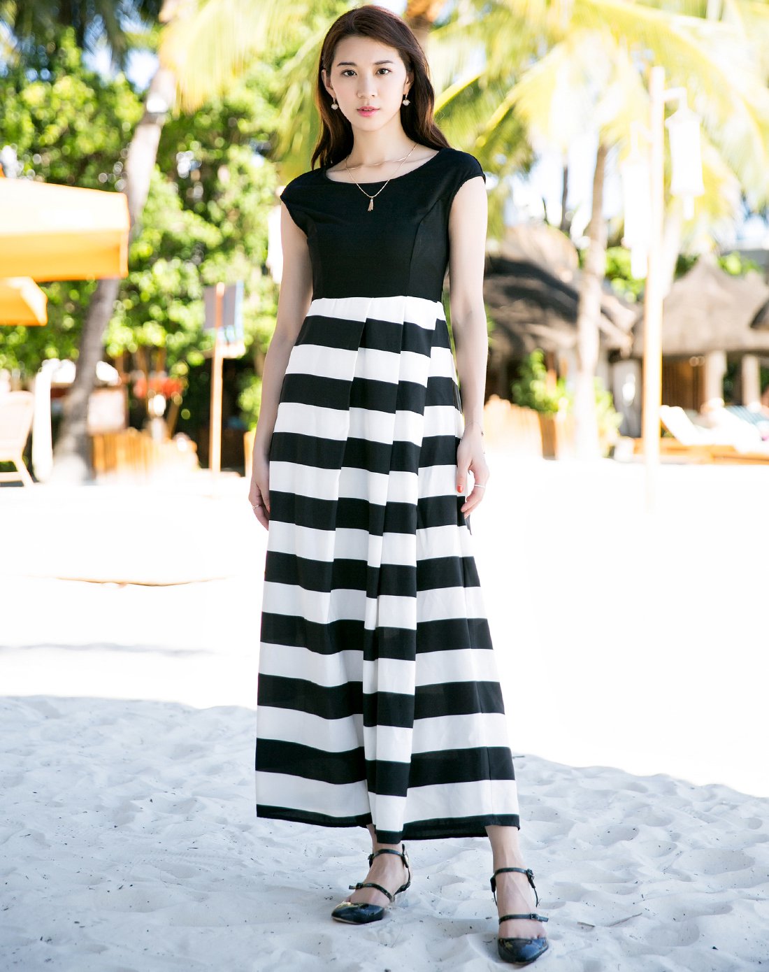 轻熟风时尚条纹休闲连衣裙黑白条