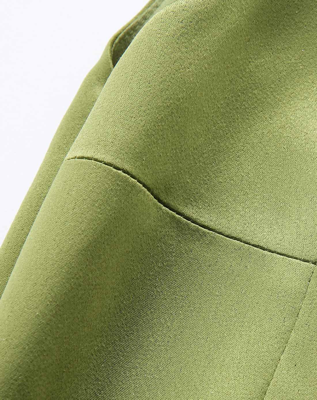 帅气优雅披肩设计连衣裙苹果绿