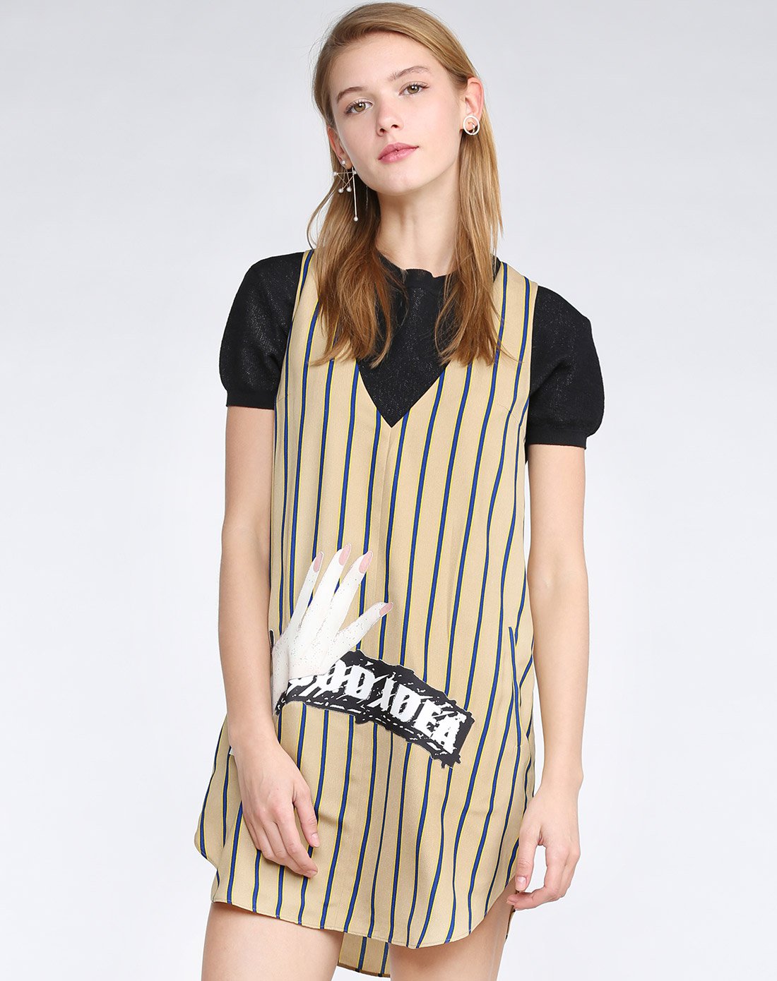 时髦宽松条纹无袖v字领连衣裙