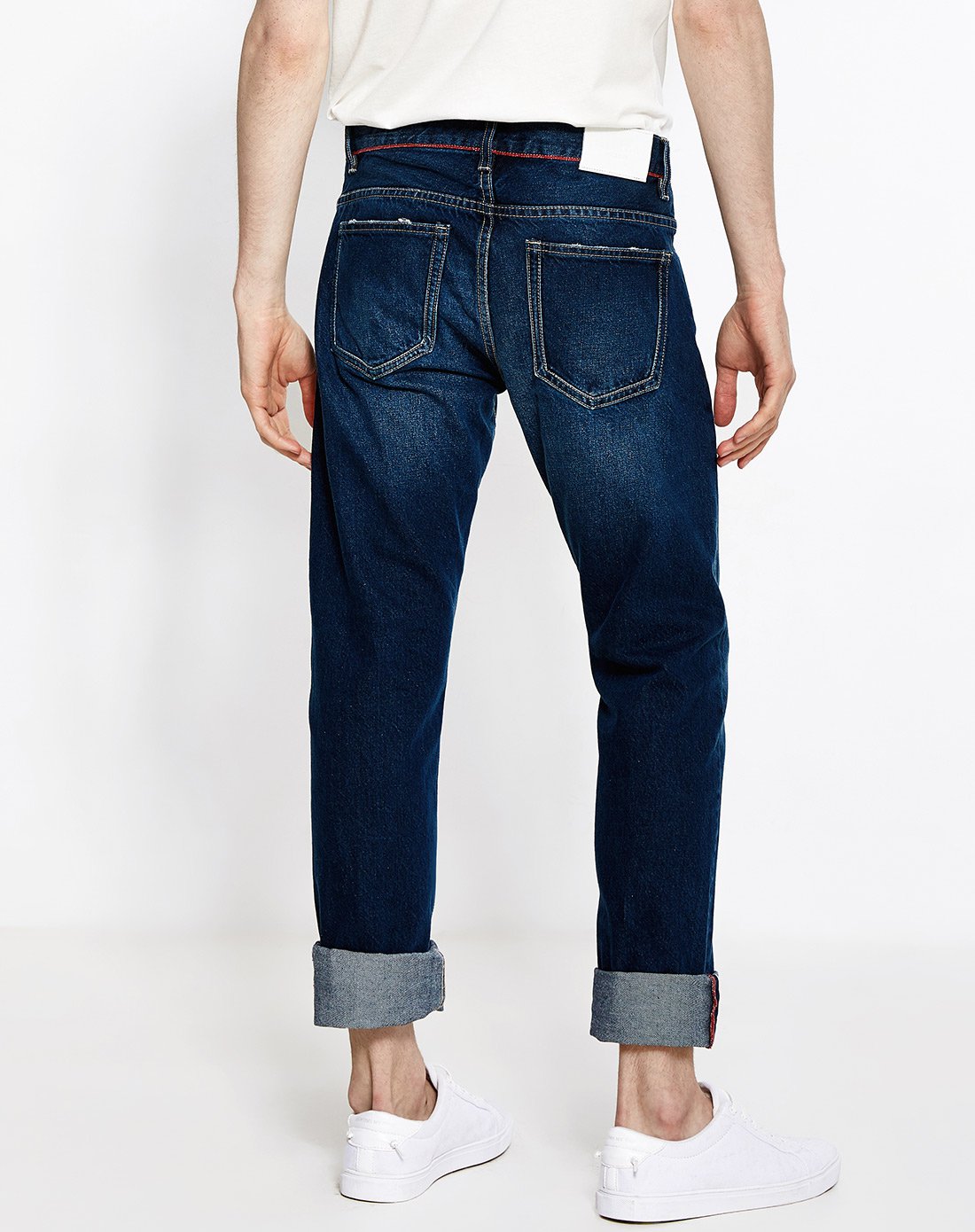 丹宁直筒牛仔裤蓝色