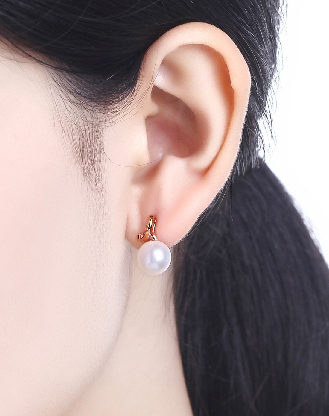 谢瑞麟18k金珍珠优雅时尚耳饰