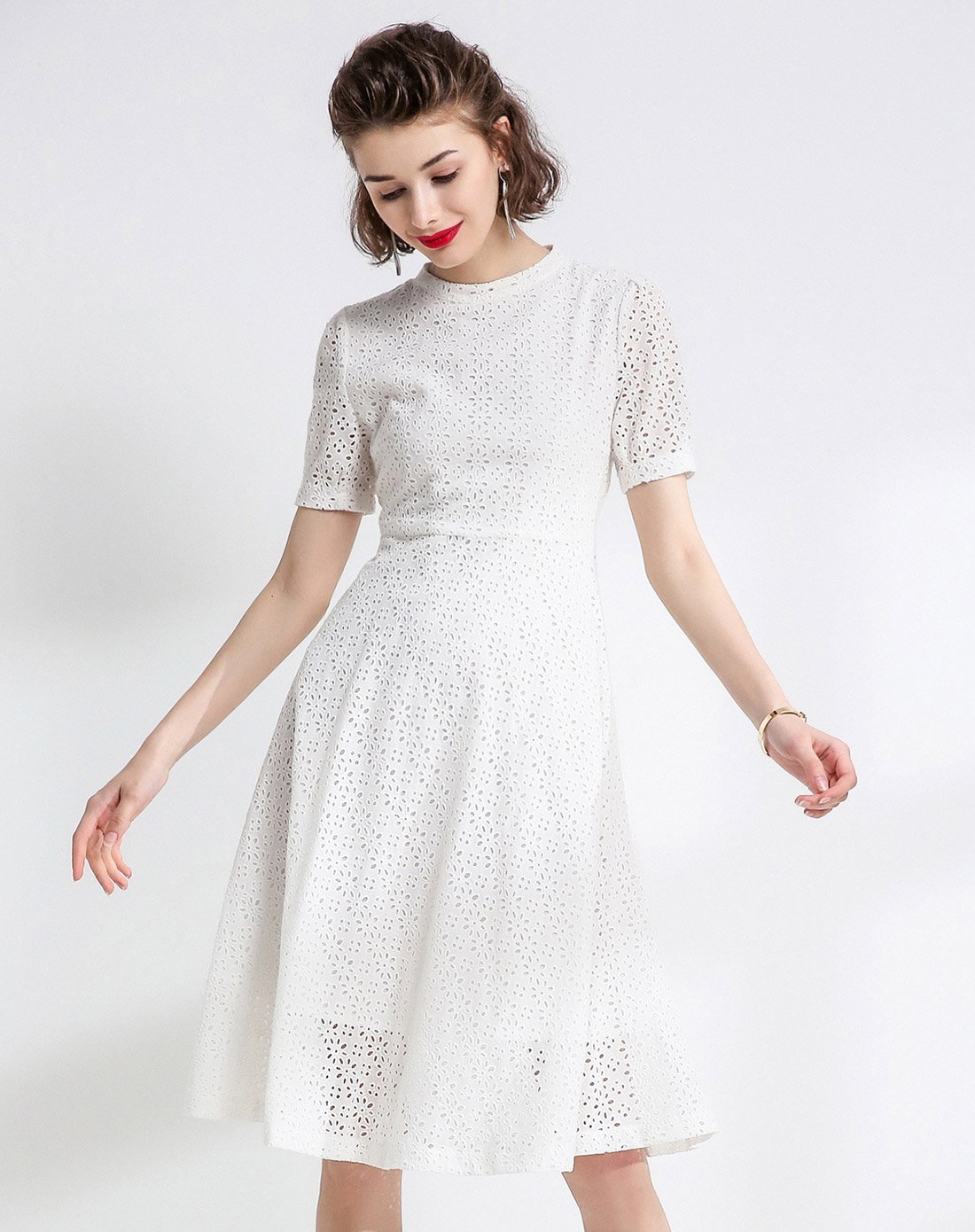 时尚镂空修身露背连衣裙白色