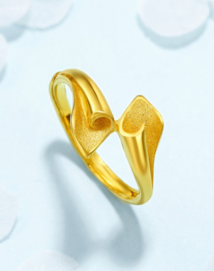 谢瑞麟黄金戒指环开口女款时尚百合花足金戒指