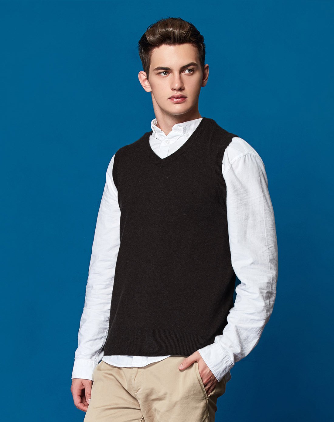 平面男v领背心浓茶