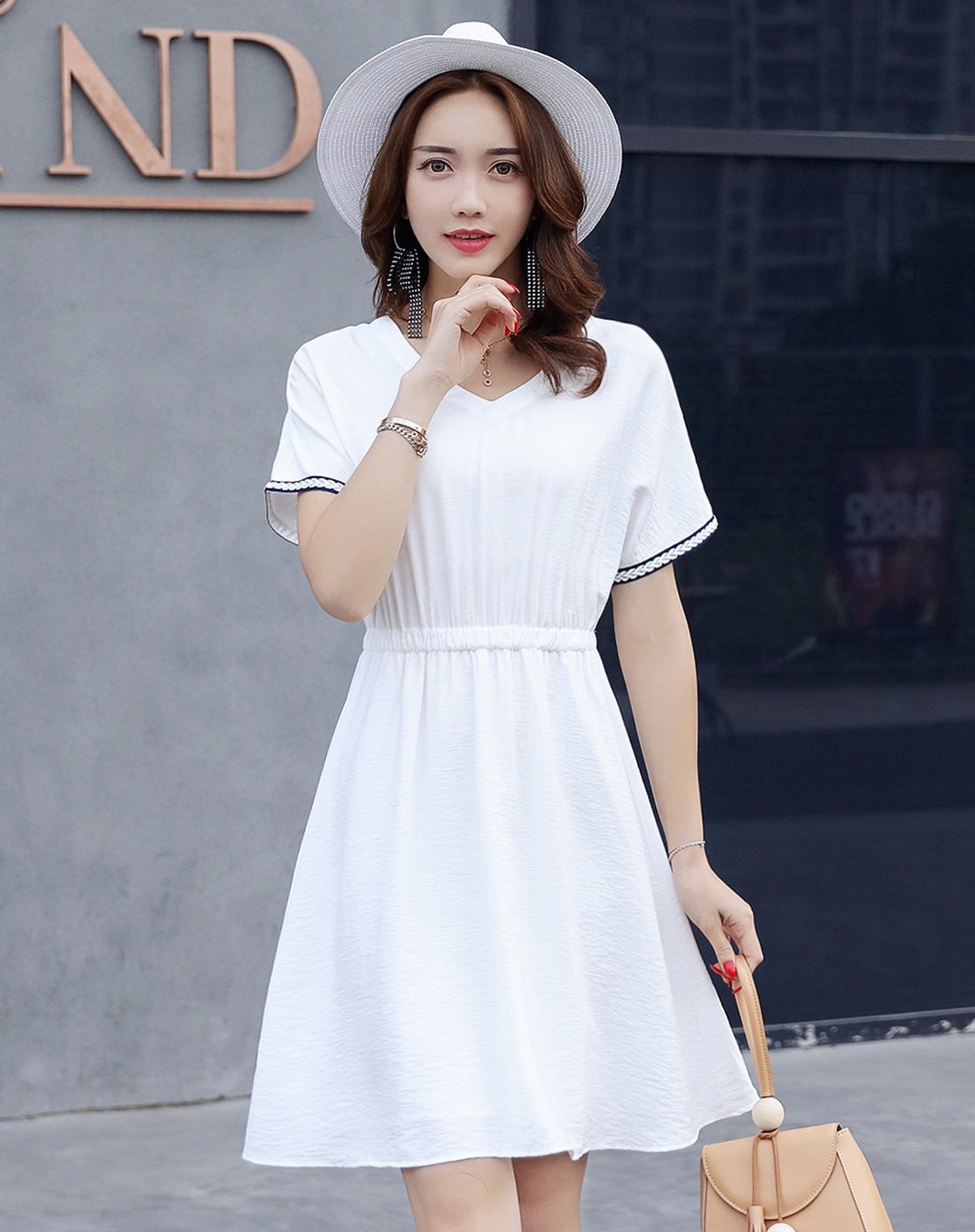 休闲时尚纯色v领织带松紧收腰显瘦连衣裙白色