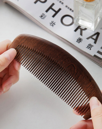 居家良品手工制天然金丝檀整木防静电鱼梳