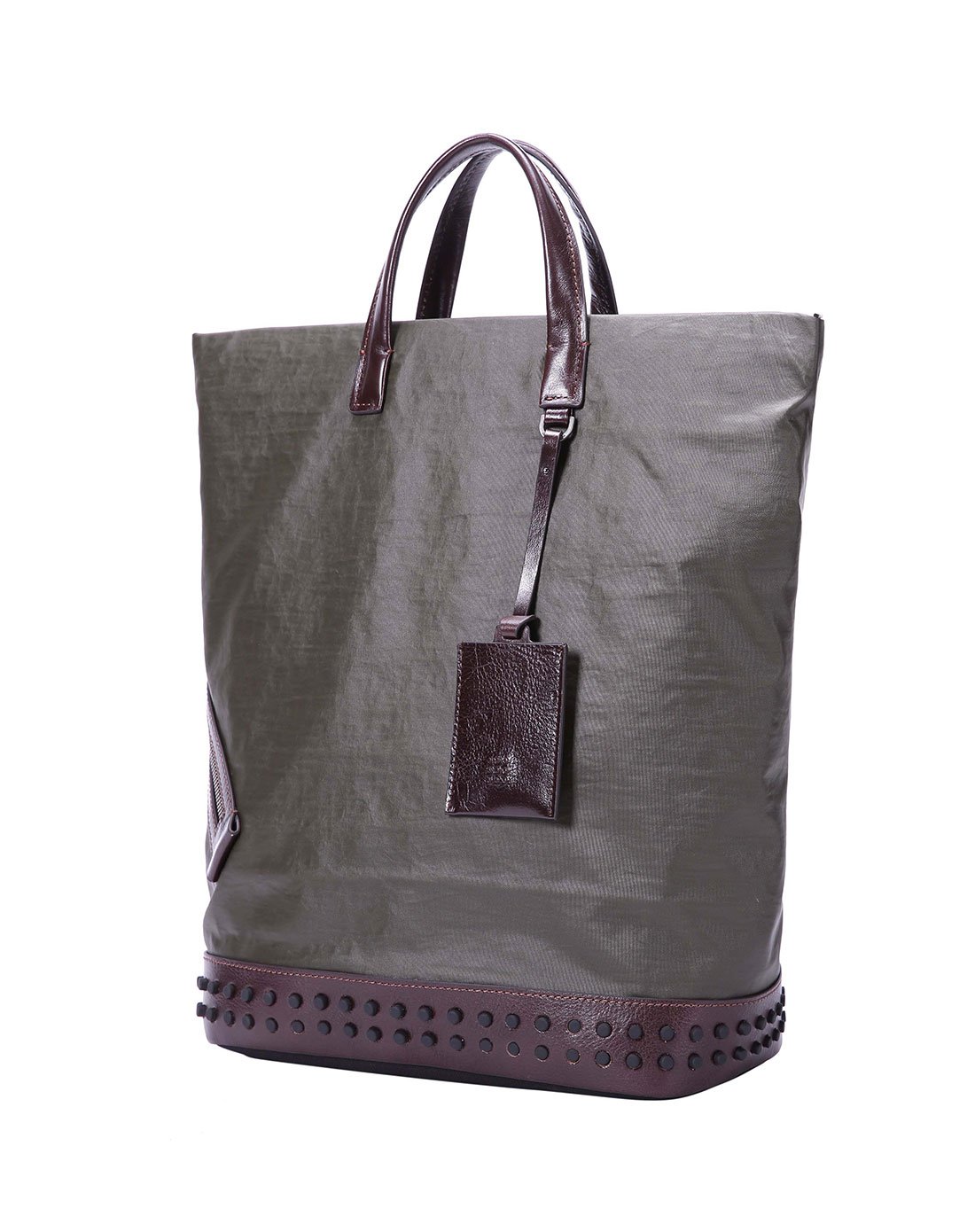 潮流达人款炫酷双肩包背包铆钉款