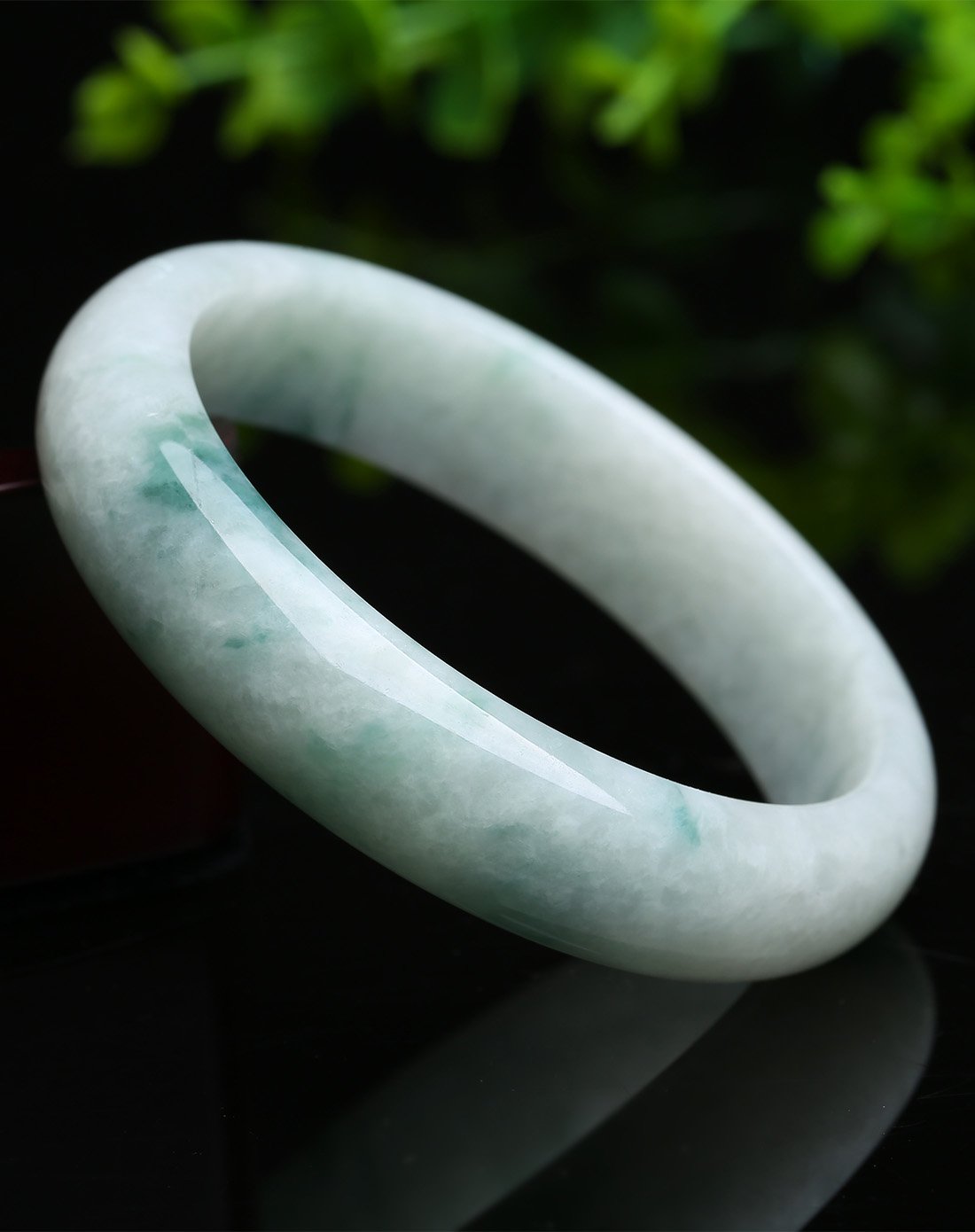 天然翡翠a货糯种淡绿飘兰花正装平安镯绿色