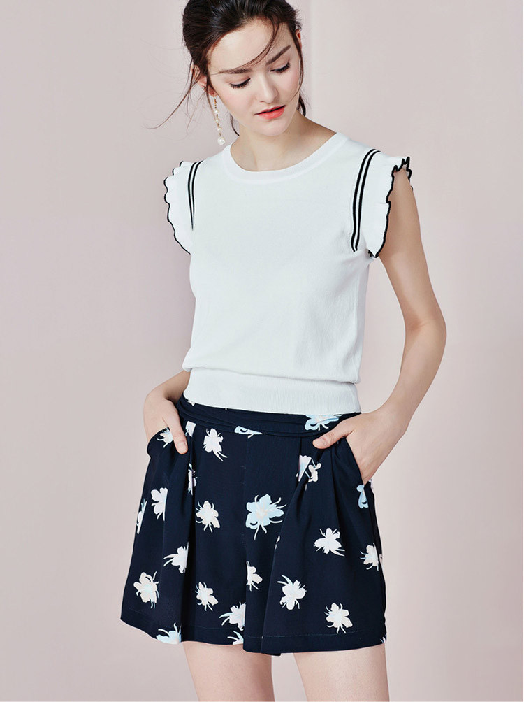 圆领荷叶边短袖飞飞袖针织衫