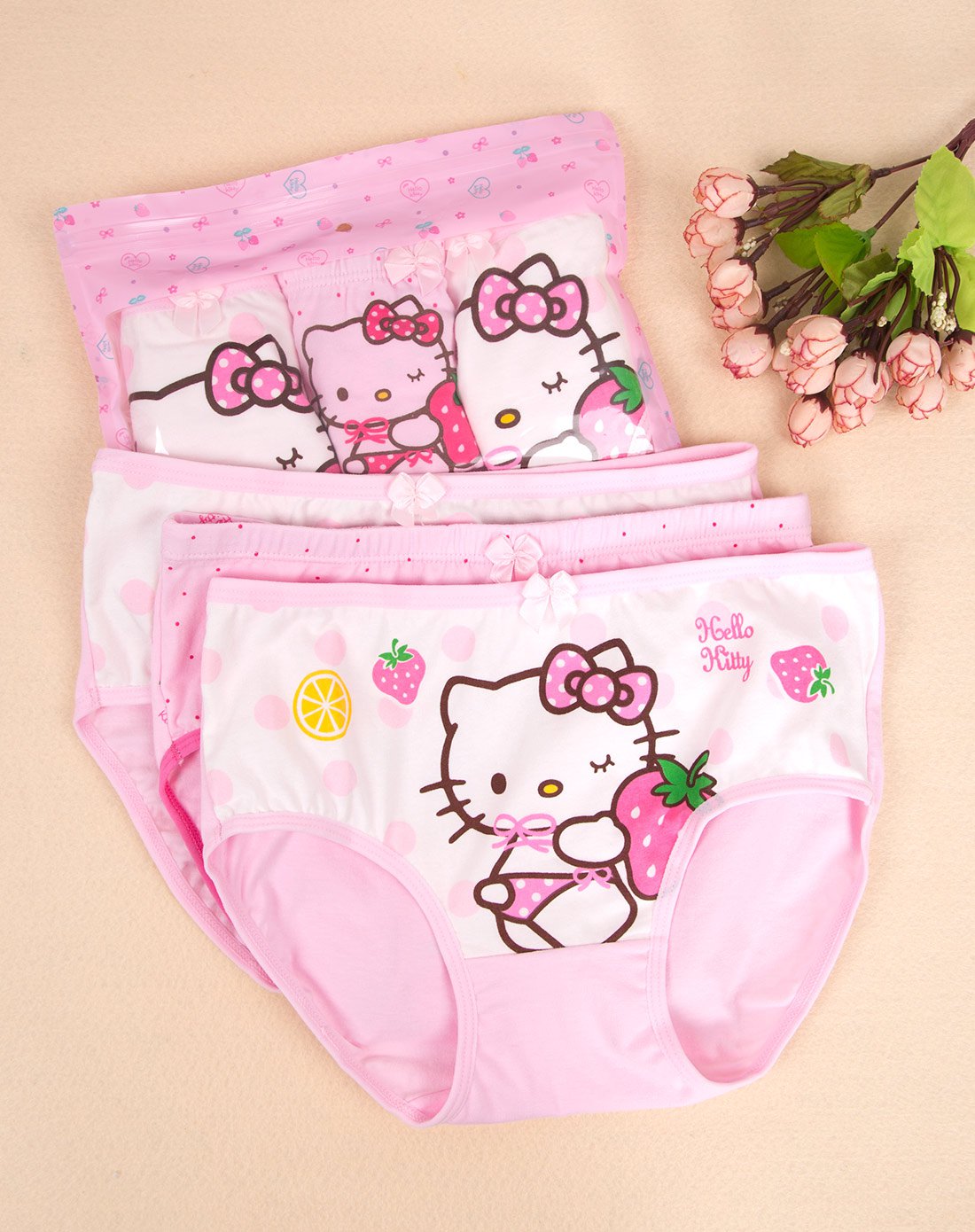 凯蒂猫儿童可爱卡通三角内裤3条装