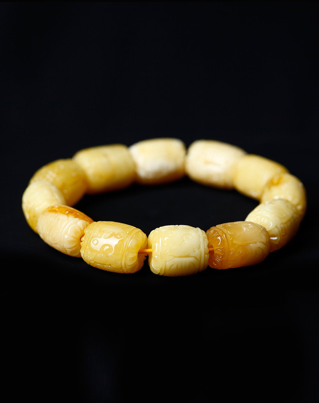 嘉乐琥珀 蜜蜡雕刻桶珠手串