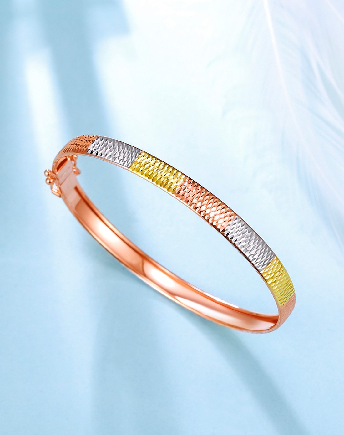 谢瑞麟18k金手镯女款时尚个性彩金手镯子