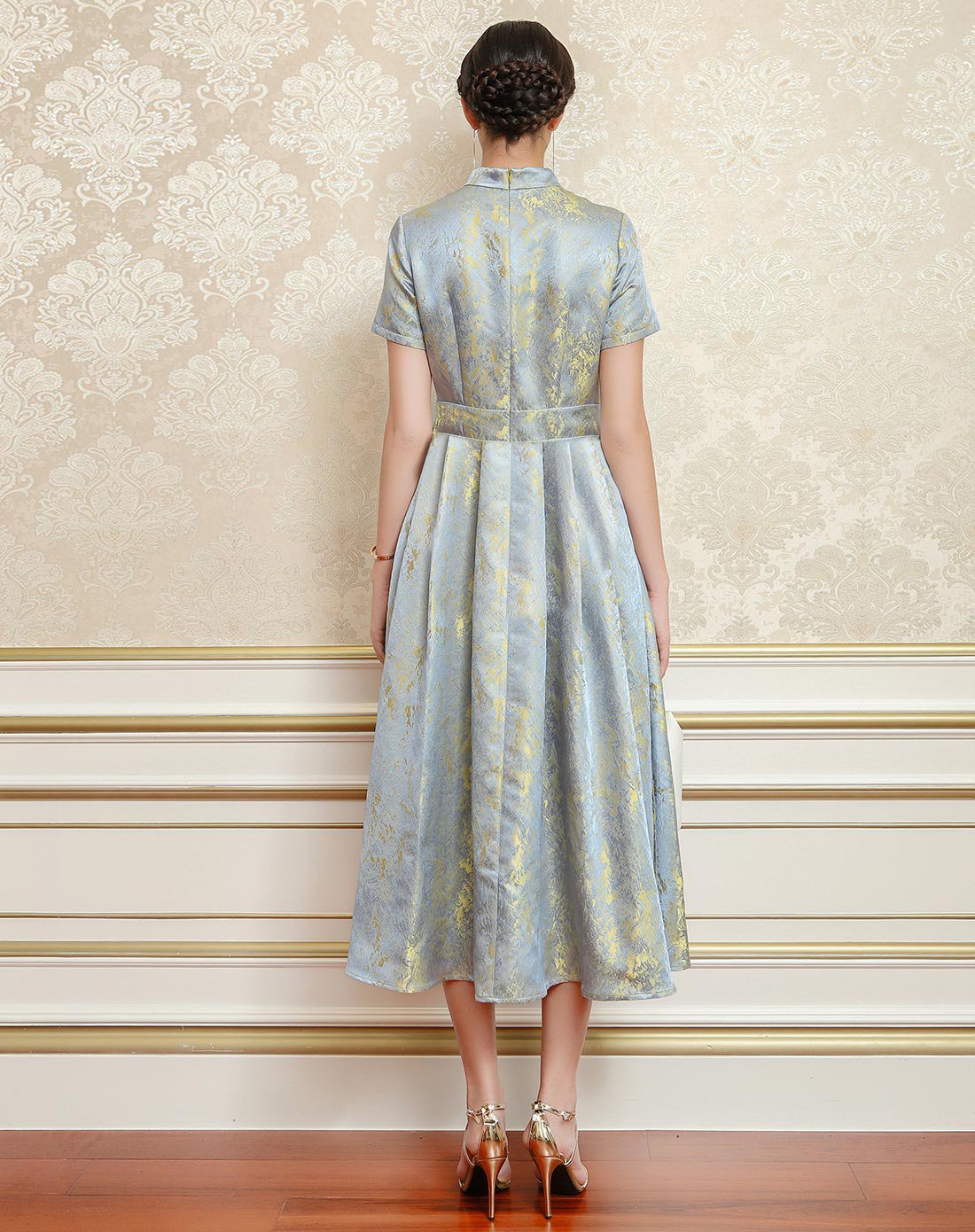 voa维欧艾丝绸复古立领珍珠扣斜襟短袖蝴蝶结色织真丝礼服裙灰金桑