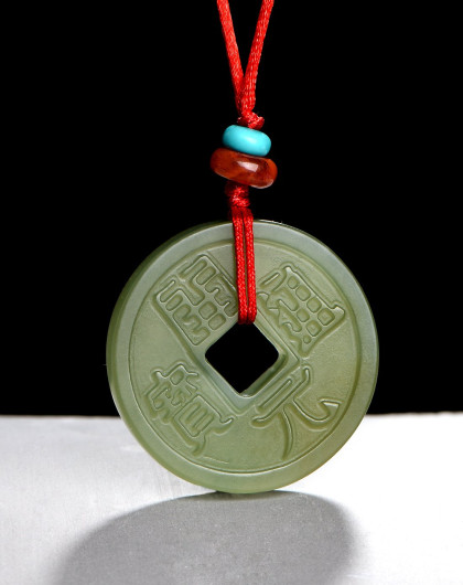 伊戴娇 送礼佳品 精品和田玉古钱挂件