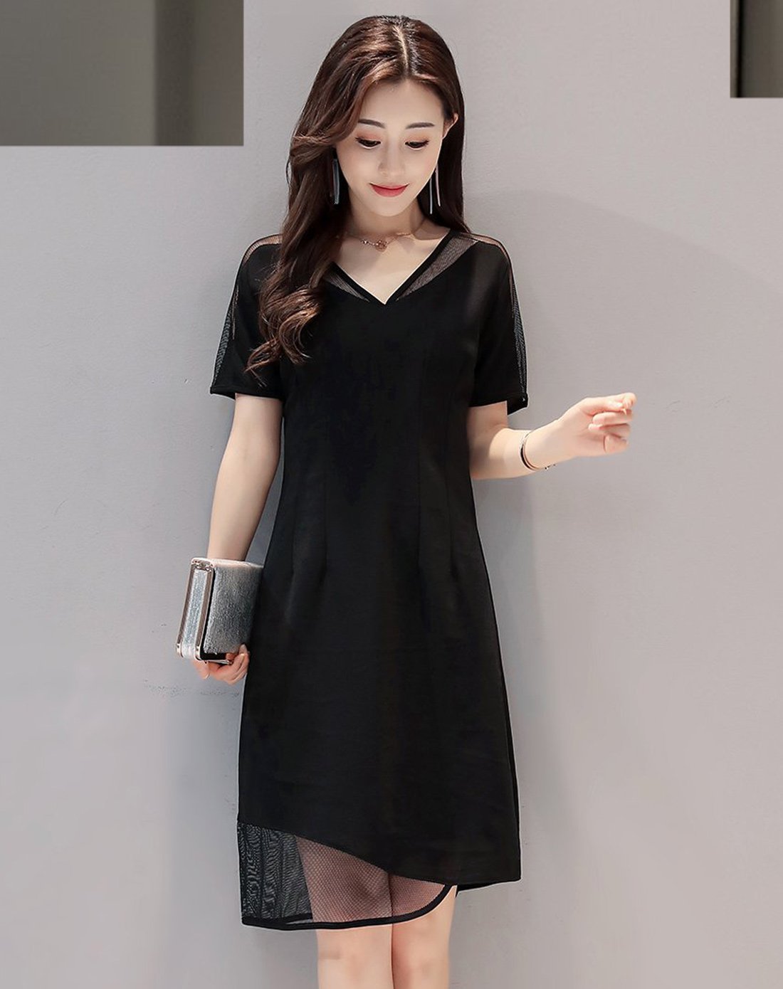 时尚v领连衣裙