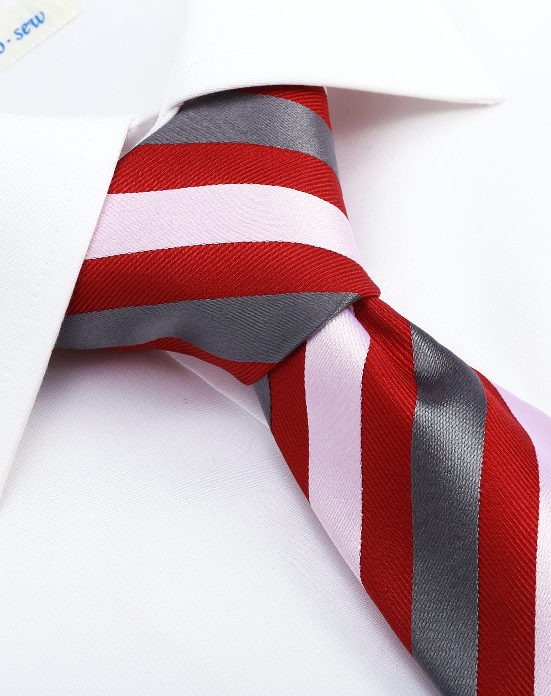 红色光泽细腻撞色条纹色织箭头型领带
